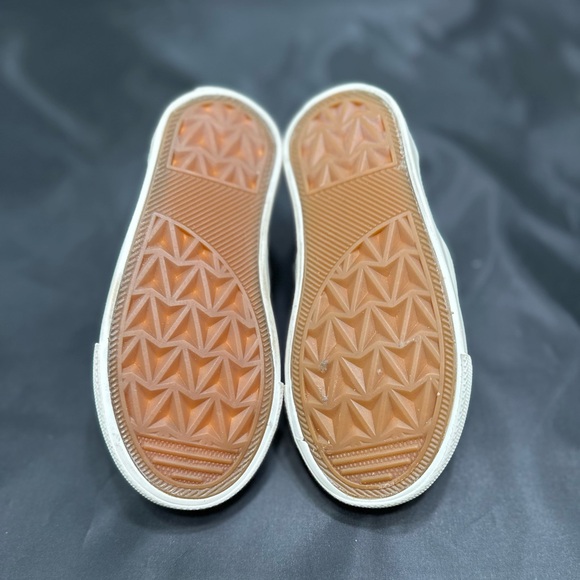 Custom Slide On Shoes-Hearts - Picture 3 of 3